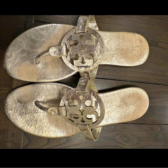 Tory burch Gold Sandals sz 9 - Picture 1 of 3